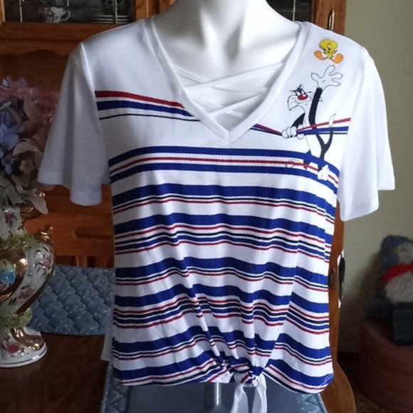 Looney Tunes Tee - Picture 2 of 7